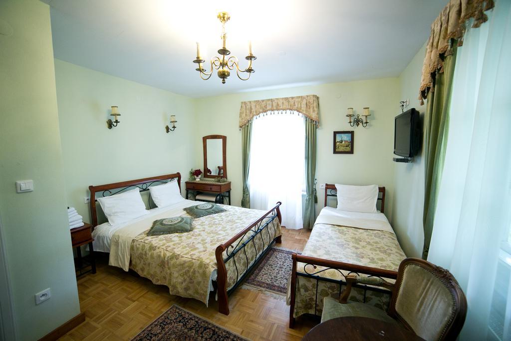 Dworek Ojca Mateusza Sandomierz Exterior foto